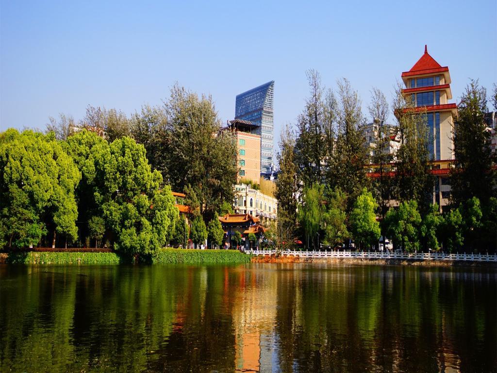 Dynasty International Hotel Kunming Exterior foto